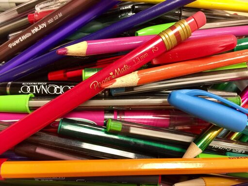 pencils_pens_colored_pencils_colors_colorful_art_art_supplies_supplies-419828.jpg